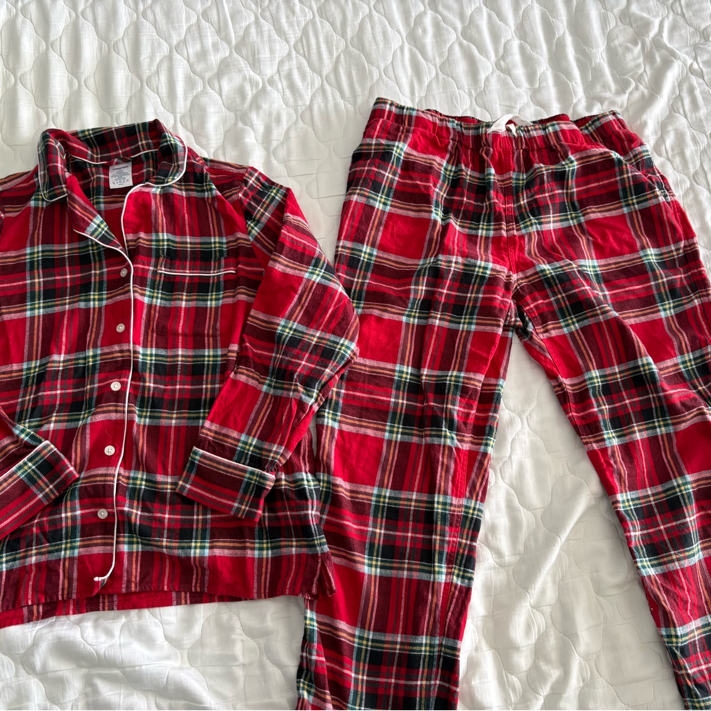 Lands' End Red and Green Plaid Pajama Set